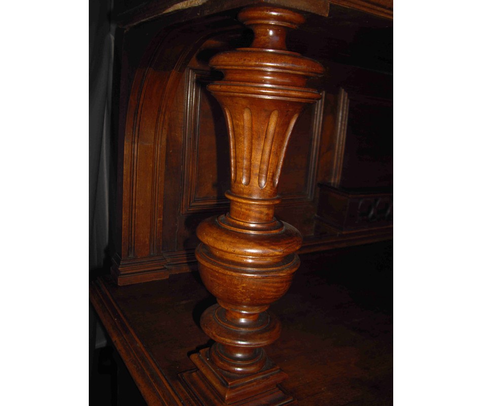 APARADOR COMEDOR ANTIGUO